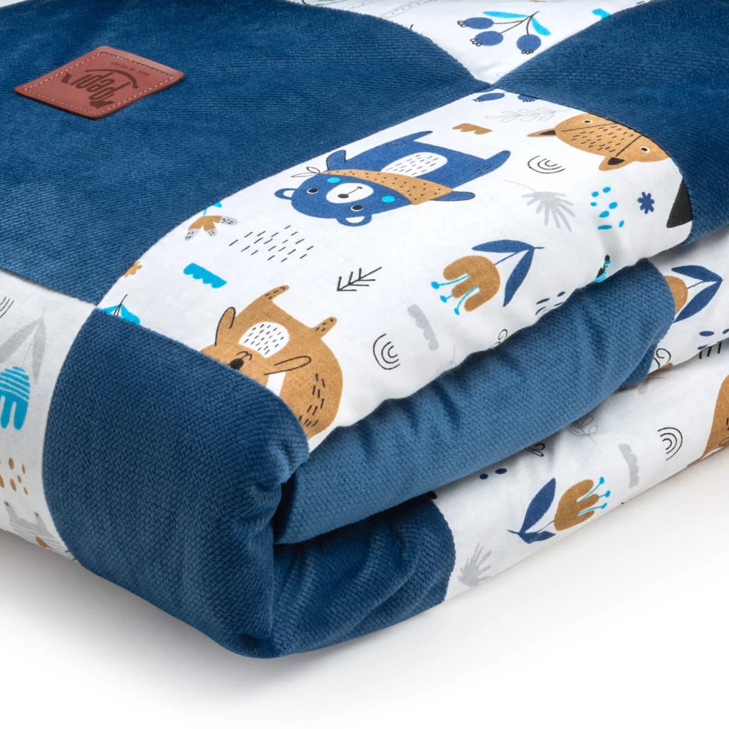 patchwork-velvet-blue-bear-pepi-1024×1024