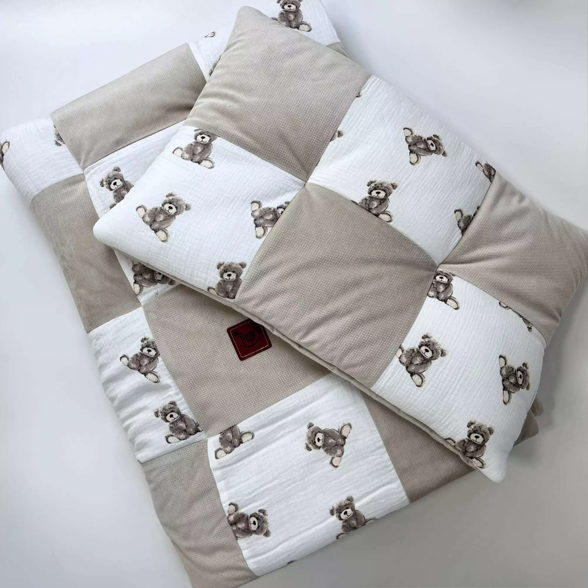 7 Zestaw dziecięcy patchwork poduszka i kołderka