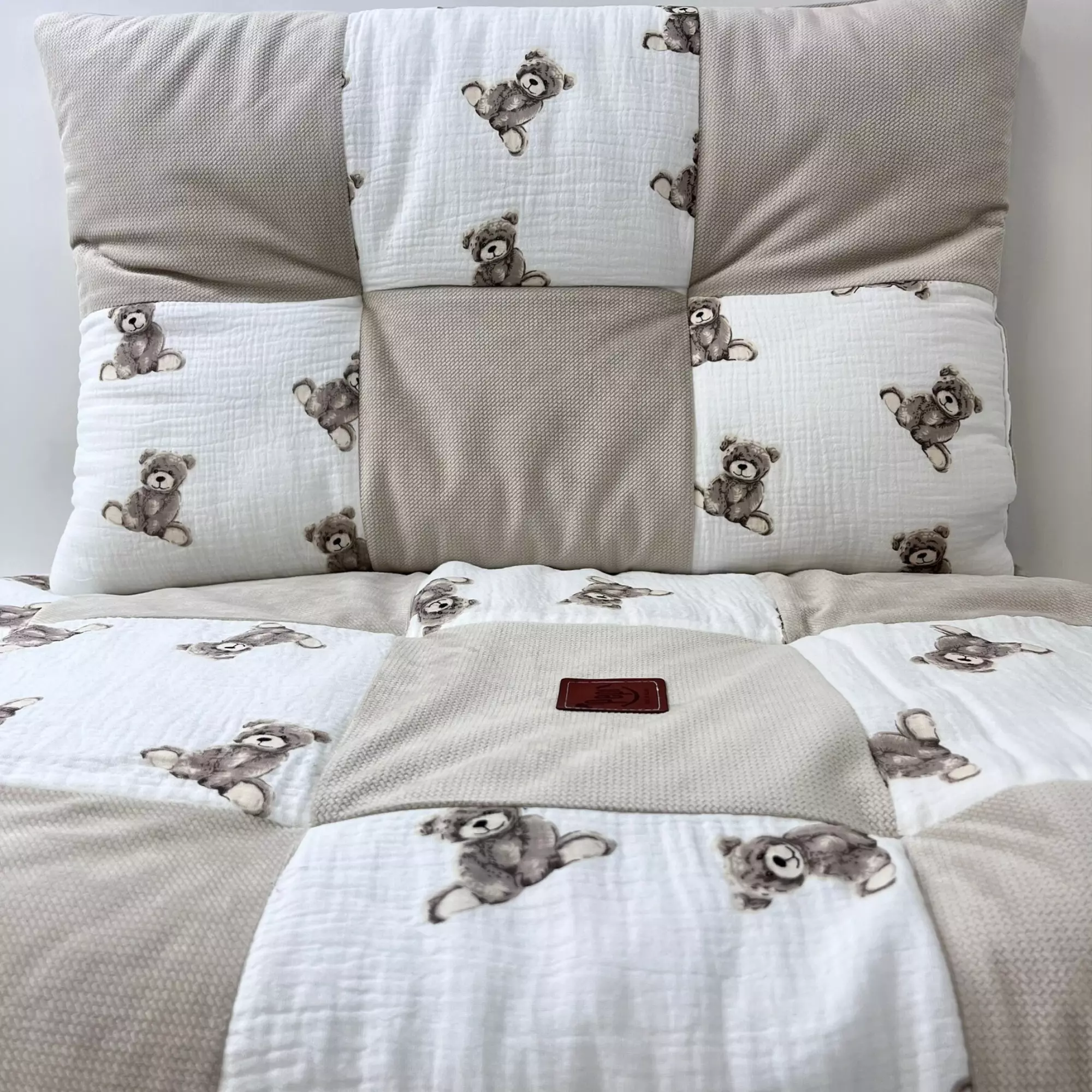 8 Zestaw dziecięcy patchwork poduszka i kołderka